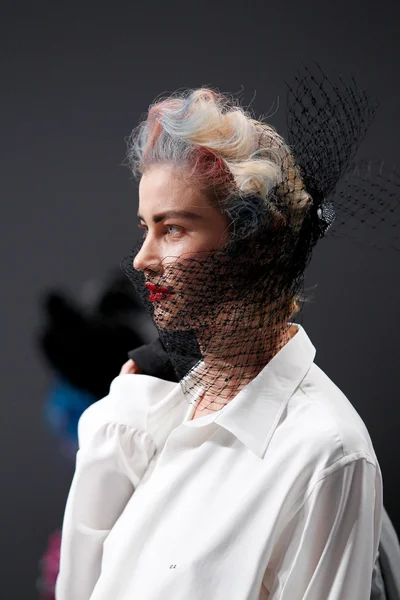 Look 4